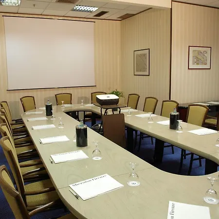 Conference Florentia ホテル 4*